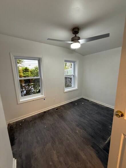 Building Photo - 42 S Maple Ave