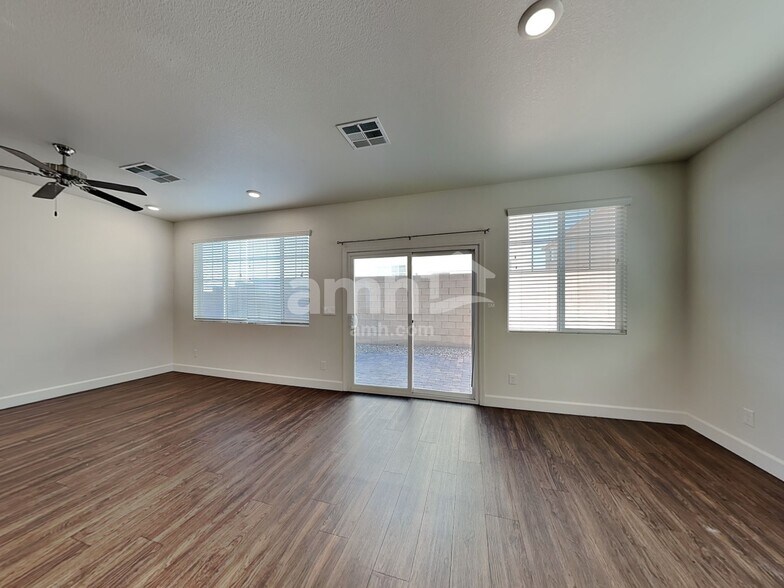 Building Photo - 1710 Viaggio Ave