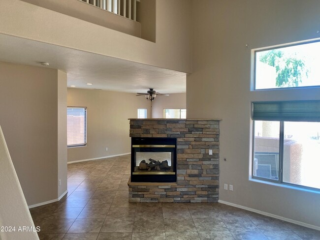 Building Photo - 4008 E Ironhorse Rd