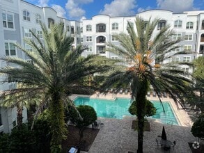 Building Photo - Beautifully updated 1/1 Downtown Orlando