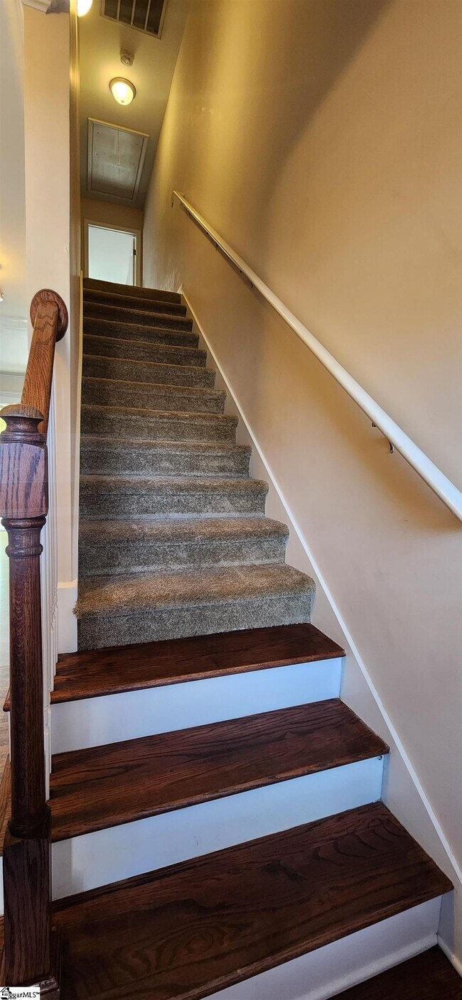 Building Photo - 152 Middleton Park Ln