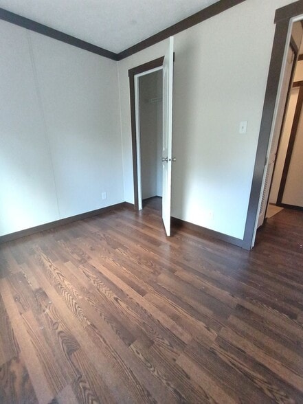 Building Photo - 785 Sandridge Rd