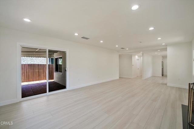 Building Photo - 838 Highland Ave