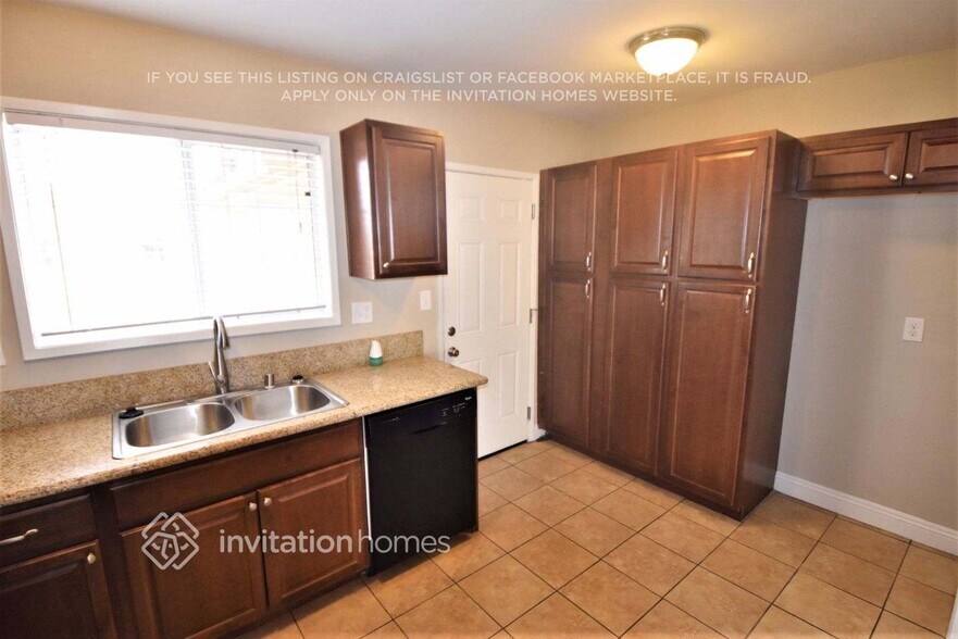 Building Photo - 7175 De Palma St