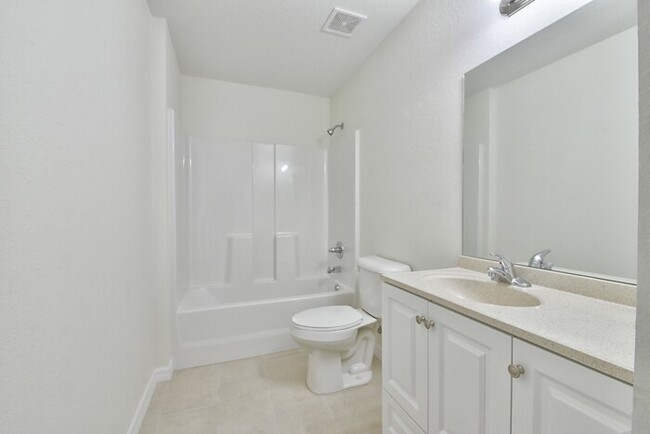 Building Photo - 6128 NW 47 Pl