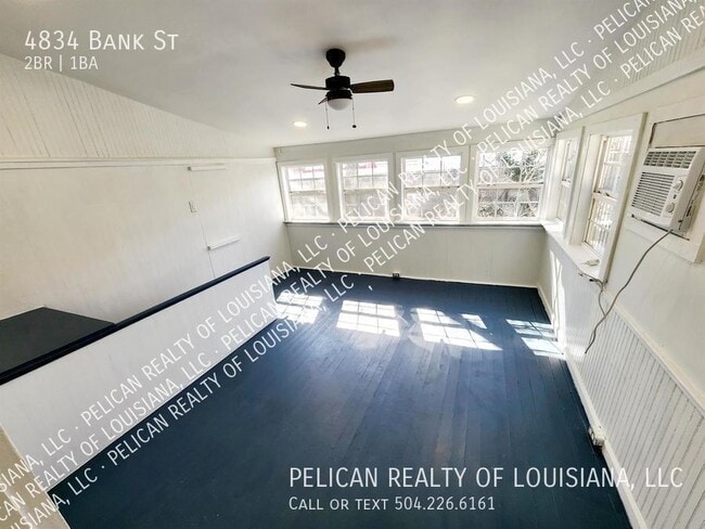 Building Photo - 4834 Bank St-