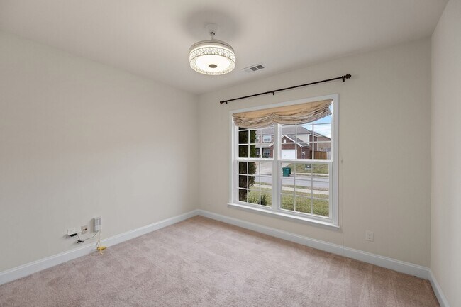 Building Photo - 3002 DaVinci Ct