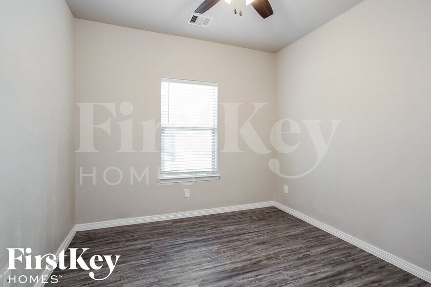 Building Photo - 7238 Foxtail Mdw Ct