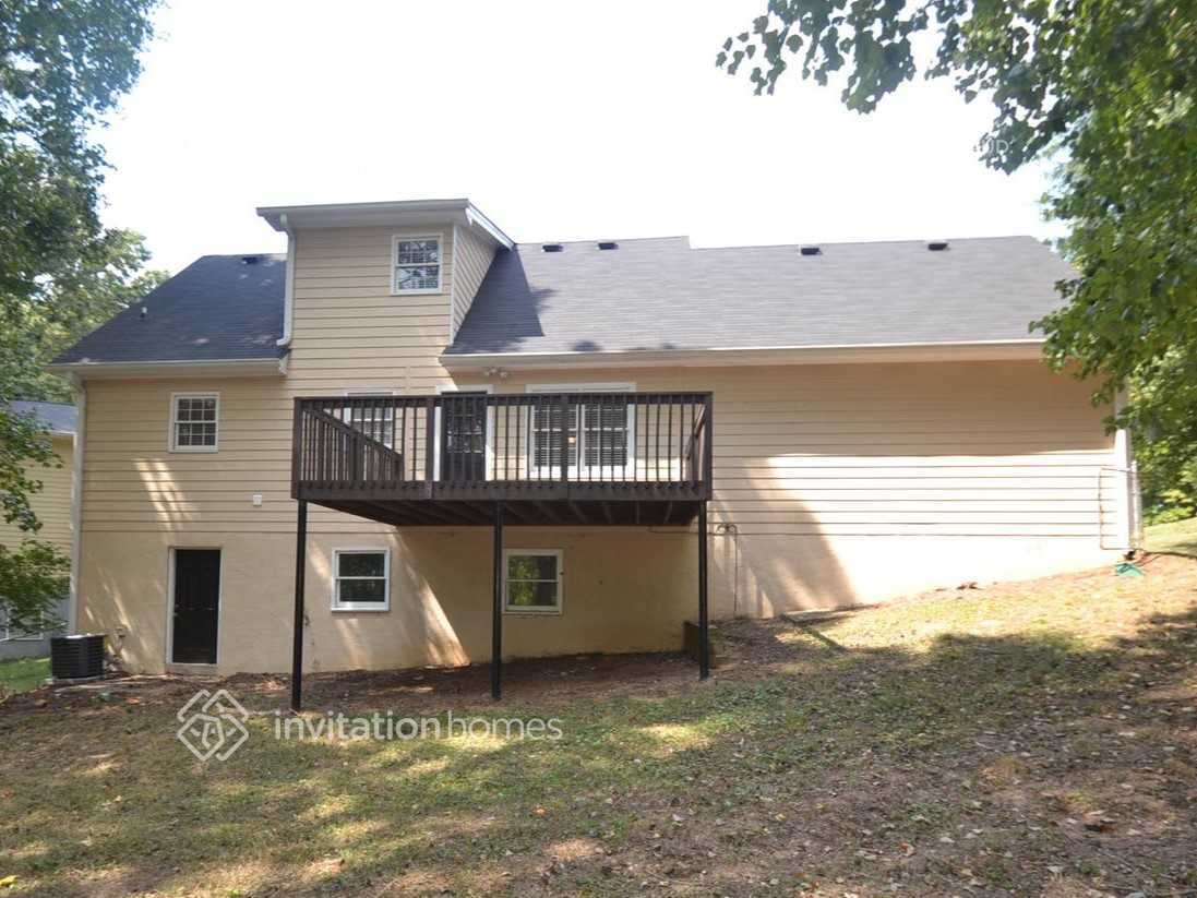 Building Photo - 337 Summerville Dr NW