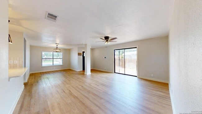 Building Photo - 2211 Muddy Peak Dr
