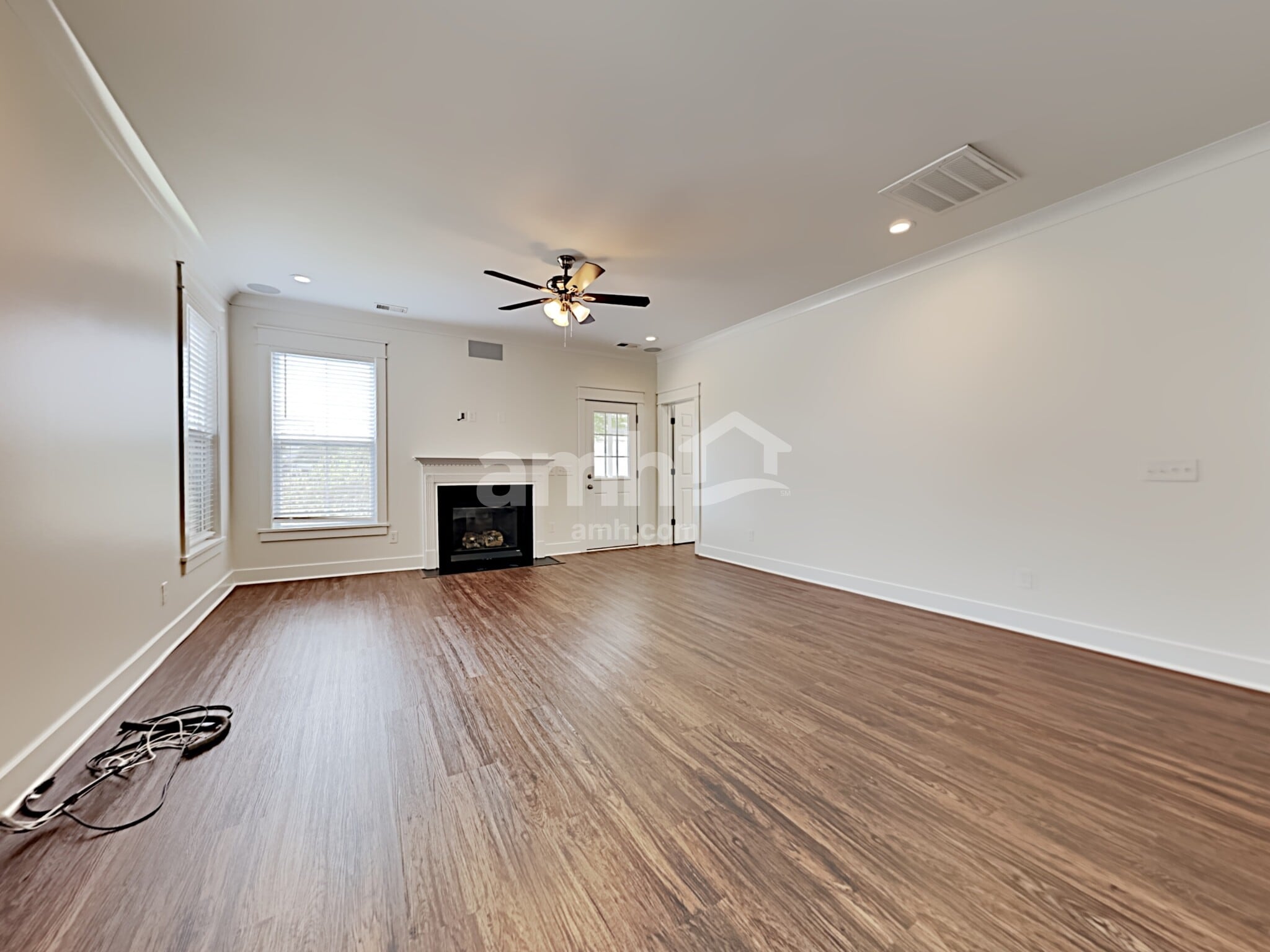 Building Photo - 305 Peters Creek Dr