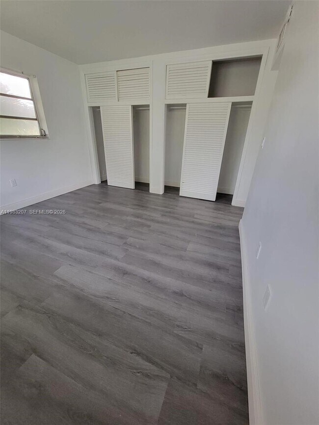 Building Photo - 7610 SW 82nd St