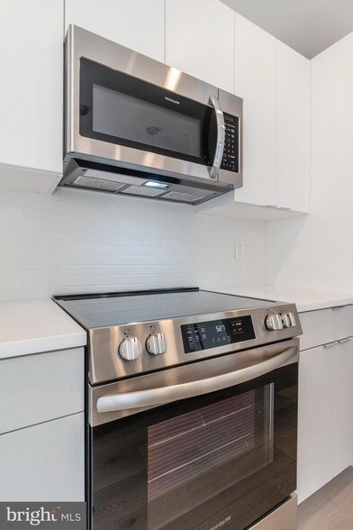 Building Photo - 3449 Scotts Ln