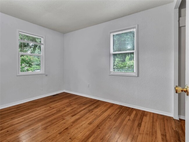 Building Photo - 14746 26th Ave NE