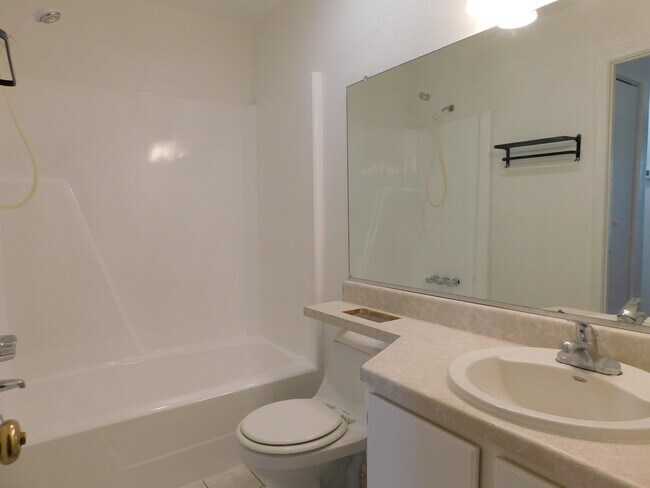 Building Photo - 603 Spirit Ct
