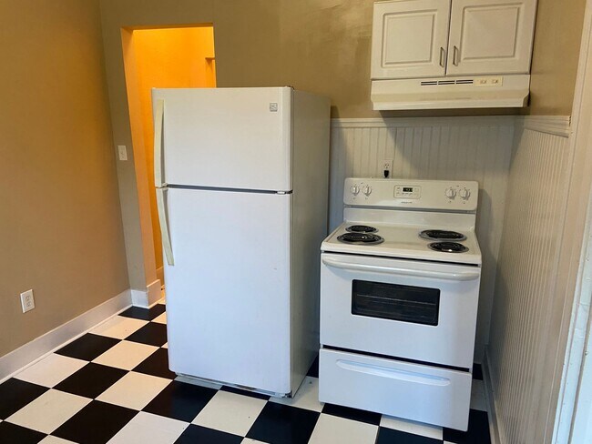 Building Photo - YELLOWBUNNY- 3352/3354-MONTEZUMA DUPLEX-CAMELIA-255/256