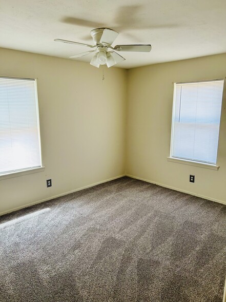 Bedroom 2 - 1218 Briarwood St