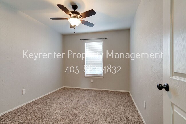 Building Photo - 429 Belmont Dr