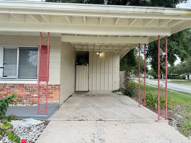 Building Photo - 5801 Judy Dee Dr