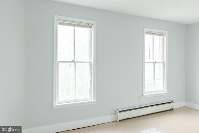 Building Photo - 420 Faulkner Ave