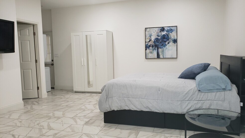 Building Photo - 4265 Parnell Rd