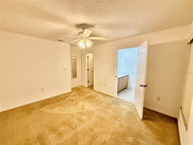 Building Photo - 1128 Jade E Ln