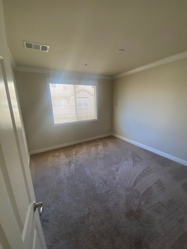 Building Photo - $4,290 / 4 BR -2170 SF - STUNNING SAN JOSE HOME IN BERRYESSA A MUST SEE!