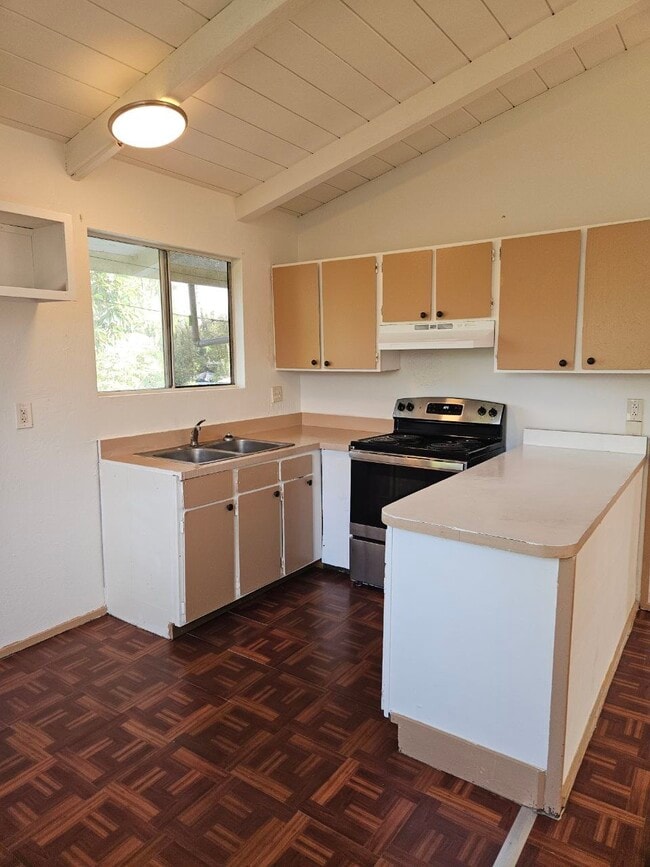 Building Photo - 11-3482-3482 Plumeria St