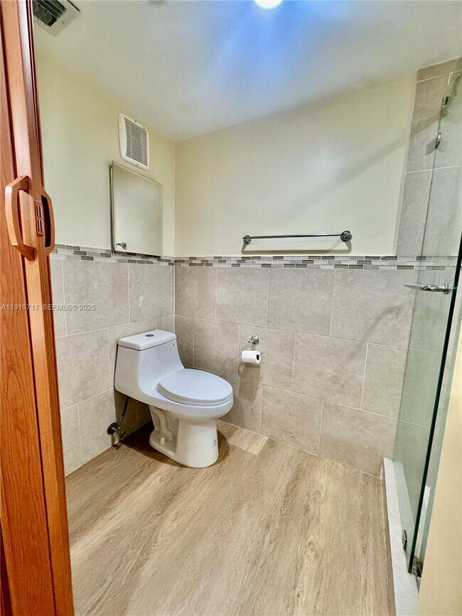 Building Photo - 10985 SW 107th St