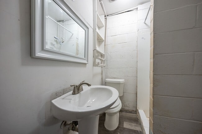 Building Photo - Newly renovated, spacious and versatile house waiting to be a home!