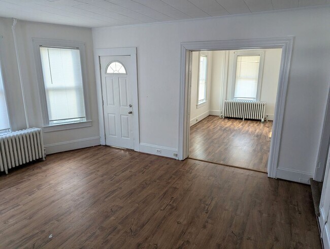 Building Photo - 18-20 W. Southern Avenue