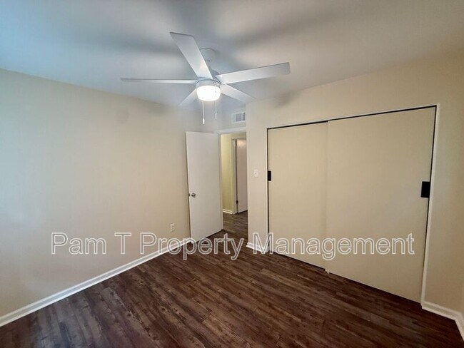 Building Photo - 17 Vineyard Dr