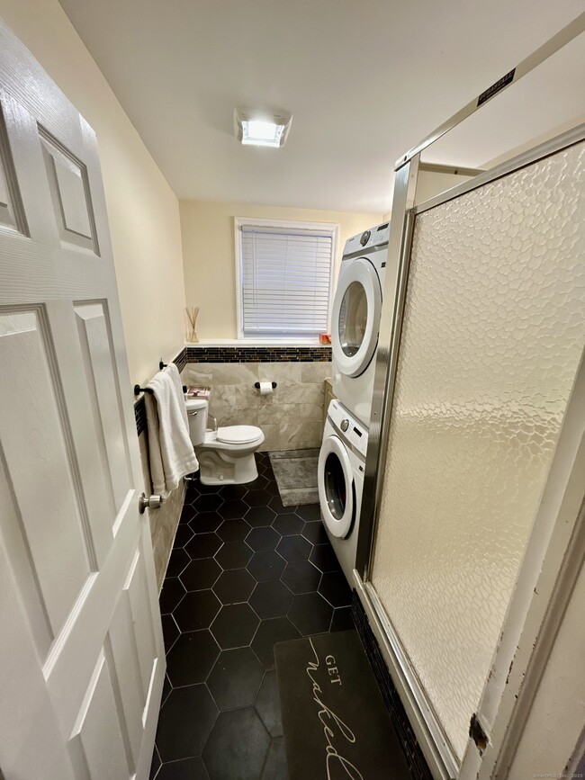 Building Photo - 3 Donna Dr