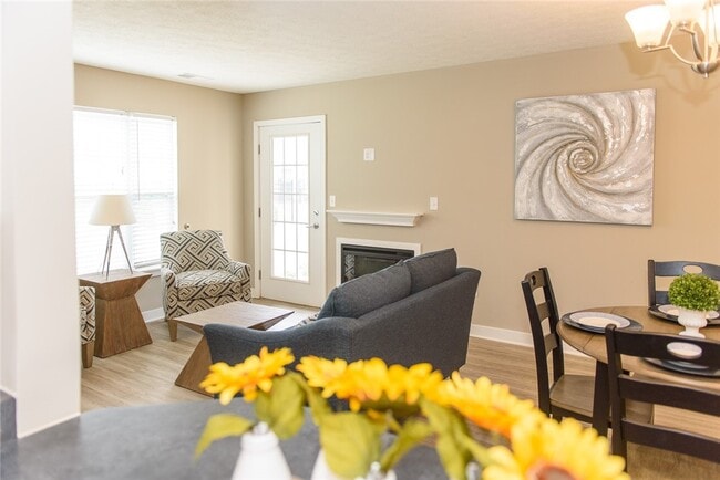 Building Photo - 502 New Terrace Ln