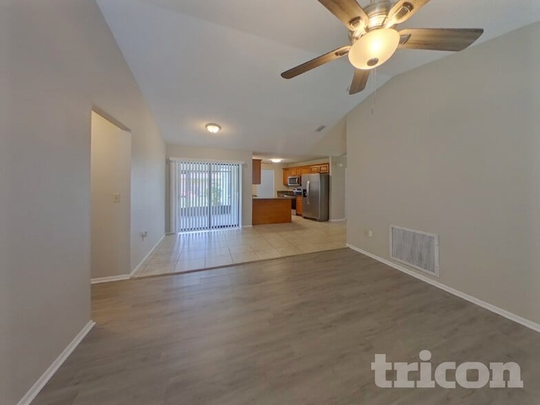 Building Photo - 2273 Seward Cir
