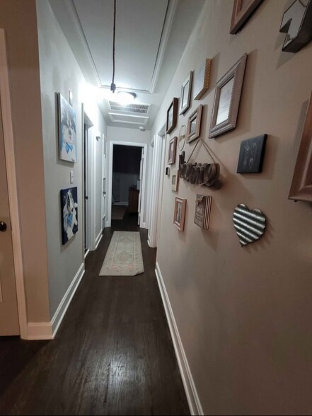 Building Photo - 1042 Interurban Ave