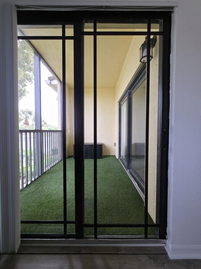 Building Photo - 2805 Veronia Dr