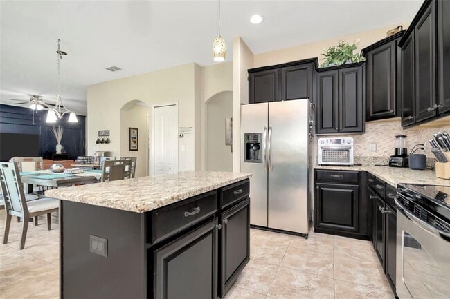 Building Photo - 3529 Lefays Point