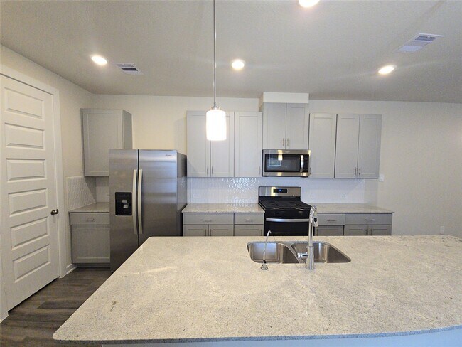 Building Photo - 4112 Good Vineyard Ln
