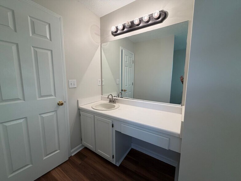 Building Photo - 2118 Serenity Dr NW