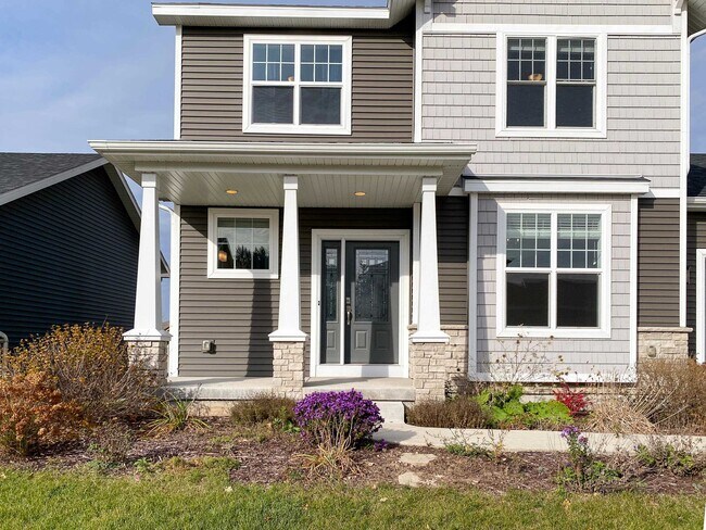 Building Photo - 9626 Sweet Autumn Dr