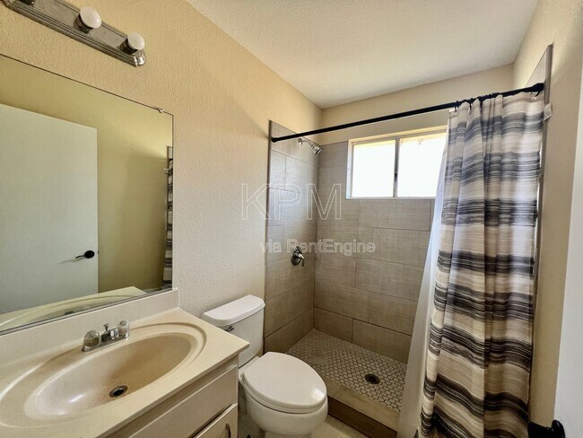 Building Photo - 2946 Peachtree Dr