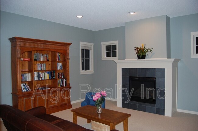 Building Photo - 15822 Drawstone Trail