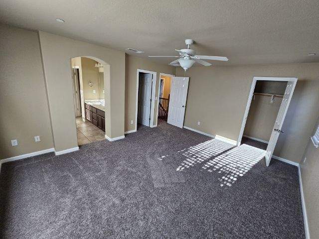 Building Photo - 5620 Bloom Dr