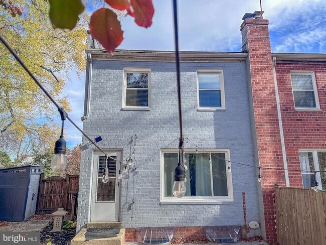 Building Photo - 226 Guthrie Ave