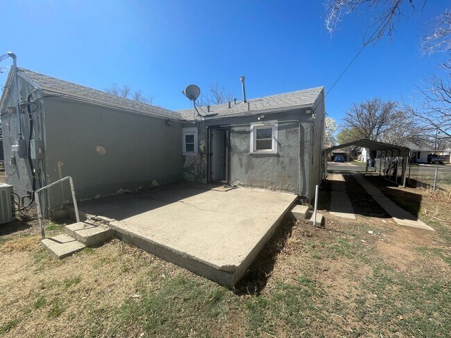 Building Photo - 3821 S Van Buren St