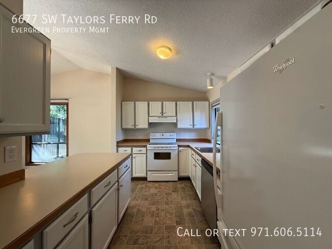 Building Photo - 6677 SW Taylors Ferry Rd