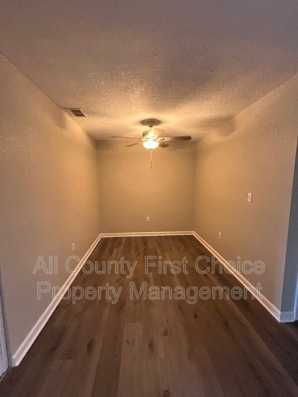 Building Photo - 12293 Sailwinds Dr