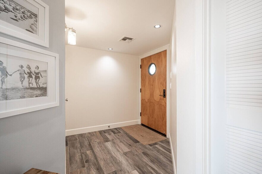 Building Photo - 376 San Antonio Ave