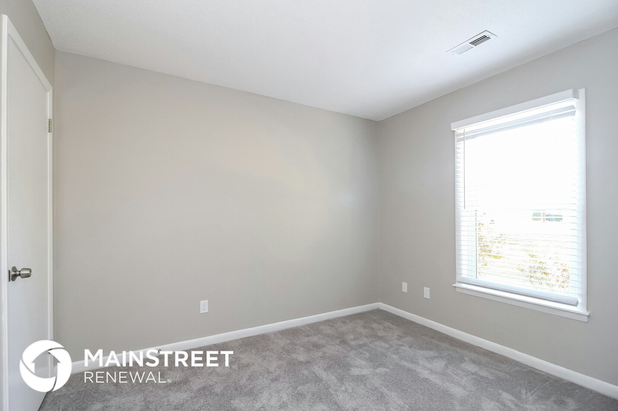 Building Photo - 1620 Stoneybrook Dr